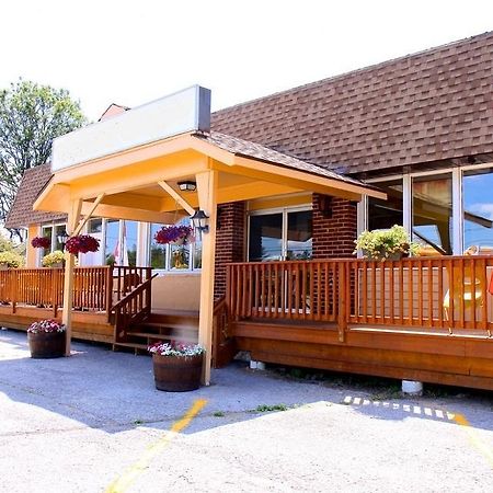 Mazinaw Inn Motel Addington Highlands Экстерьер фото